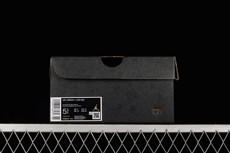 All categories Air Jordan Jordan series basketball shoes Air Jordan 1 Low G version pure original Air Jordan 1 Low "Washed Denim" AJ1 Joe 1 navy washed denim low-top casual sneakers DM8947-100